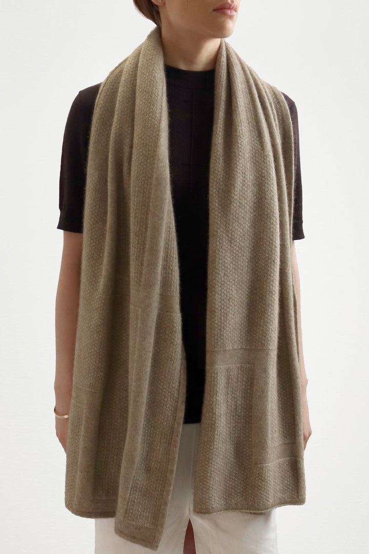 MiriMay Lightweight Shawl Tussock
