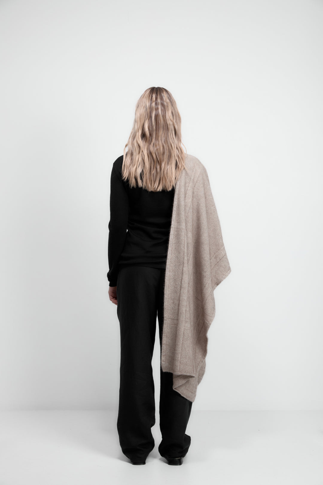 MiriMay Lightweight Shawl Tussock