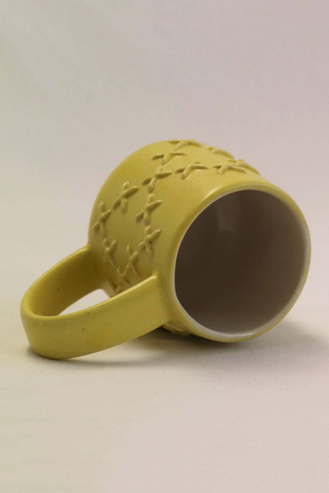 Pātiki Mug Kōwhai
